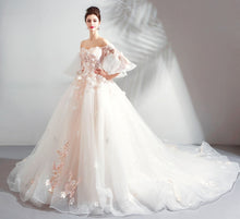 Load image into Gallery viewer, Luxury Wedding Dress The Bride Sweetheart Lace Appliques A-line Beading Sweep Train Wedding Gown Wedding Dress