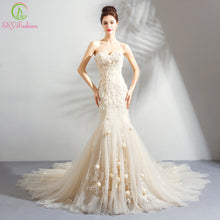 Load image into Gallery viewer, Romantic Light Champagne Mermaid Wedding Dress Sweetheart Lace Flower Fishtail Wedding