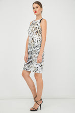 Load image into Gallery viewer, Print Sleeveless dress with Contrast Detail