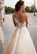 Load image into Gallery viewer, Bride Shoulders Waist Slimming Lace Trailing Large Size Wedding Dress