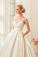 Load image into Gallery viewer, Satin Wedding Dresses Ball Gown real photo white &amp; Ivory elegant Bridal Dress Open Back Wedding Dresses